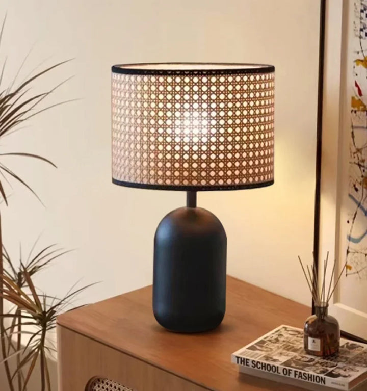 RATTAN TABLE LAMP