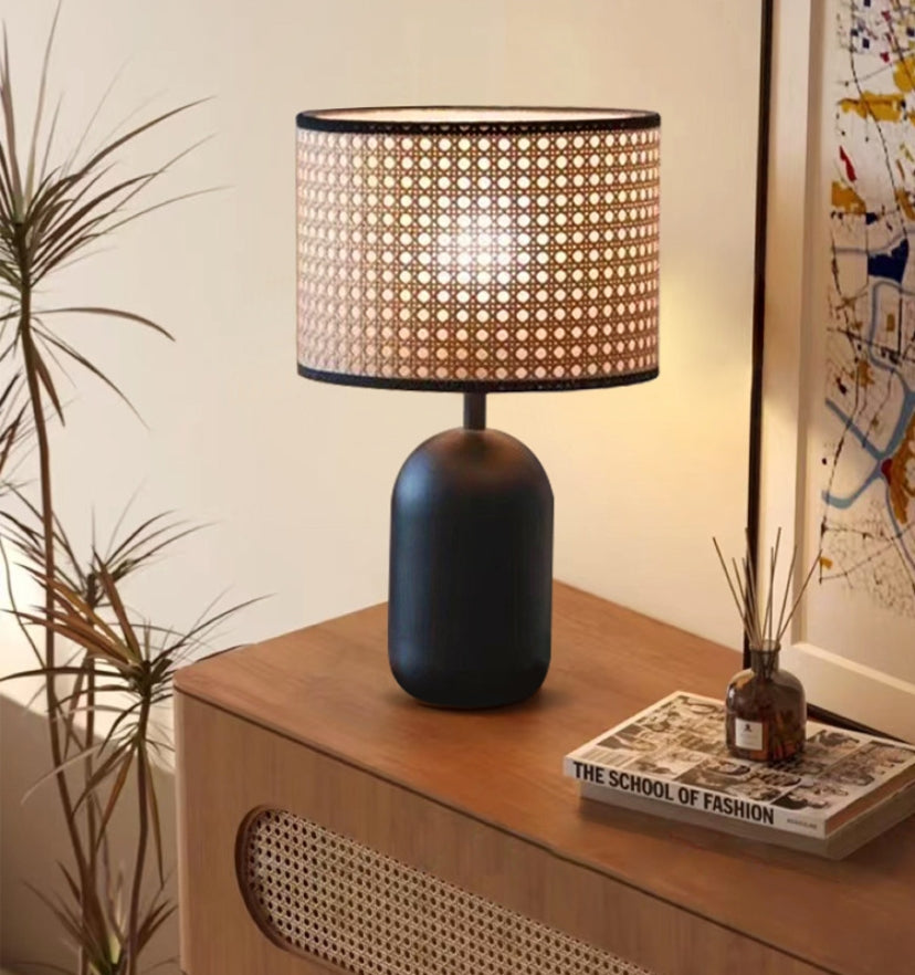 RATTAN TABLE LAMP