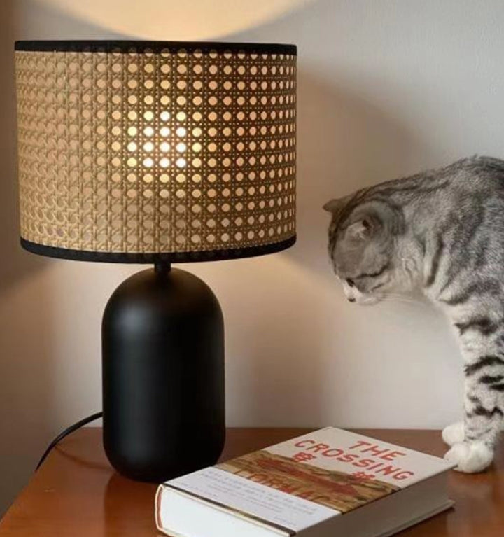 RATTAN TABLE LAMP