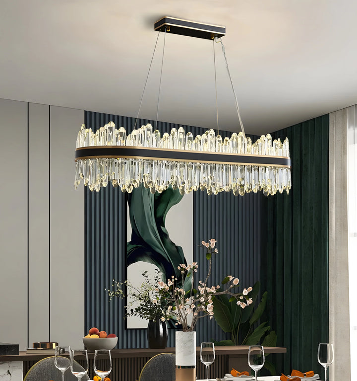 ROYAL BLACK GOLD RING CHANDELIER