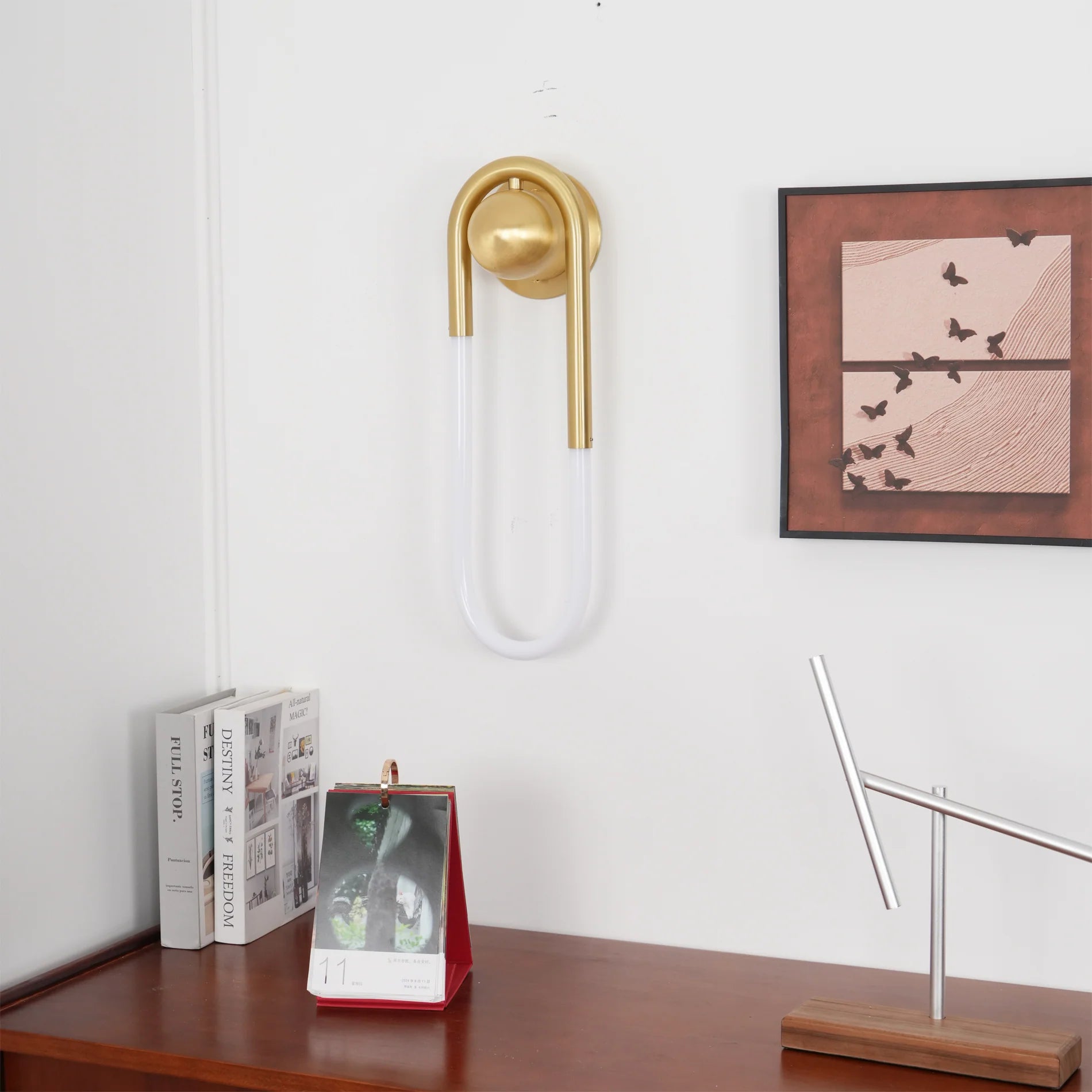 Rudi Loop Wall Lamp - Yiarolight