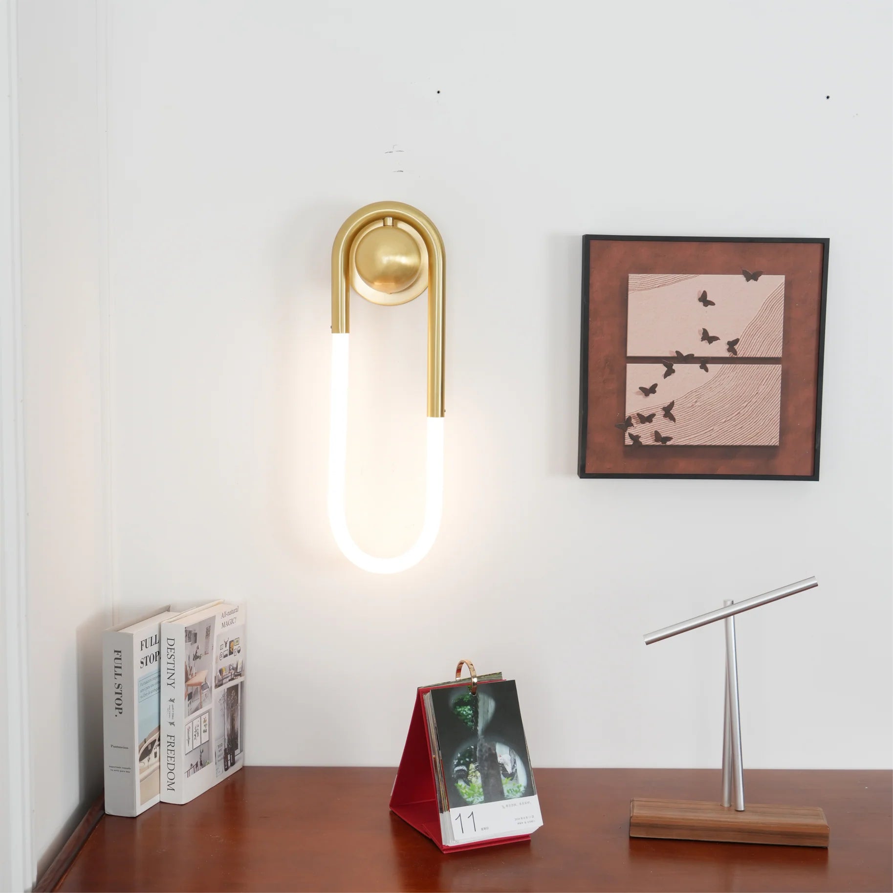 Rudi Loop Wall Lamp - Yiarolight