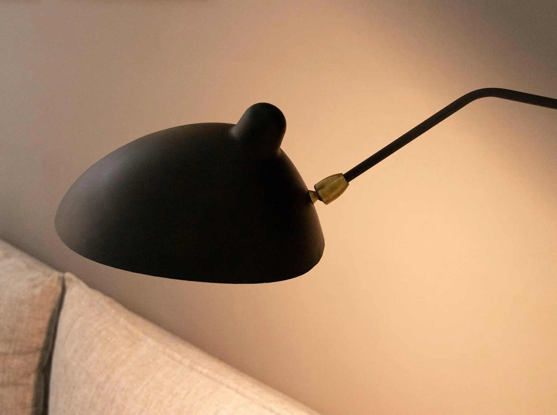 Serge Mouille Plug-in Wall Sconce - Yiarolight
