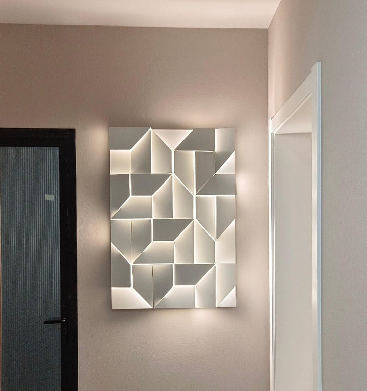 SHADOWS WALL LAMP