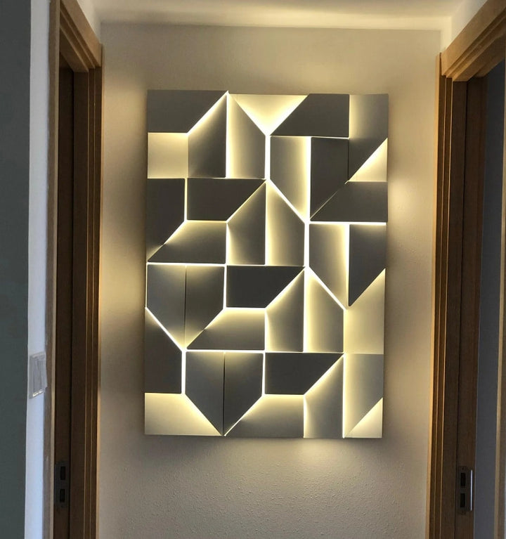 SHADOWS WALL LAMP