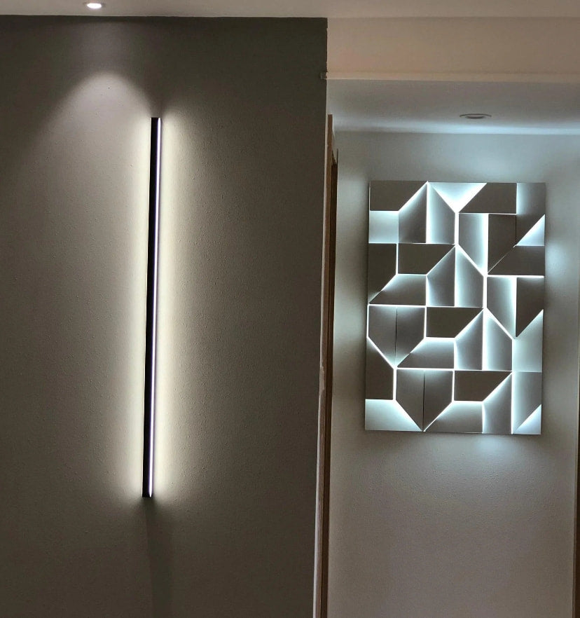 SHADOWS WALL LAMP
