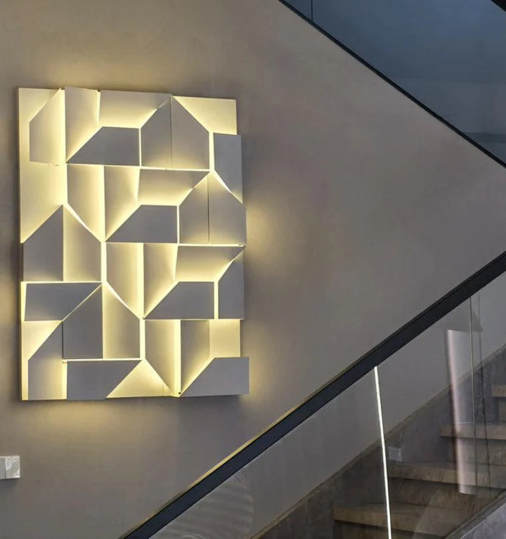 SHADOWS WALL LAMP