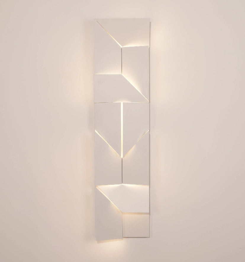 SHADOWS WALL LAMP