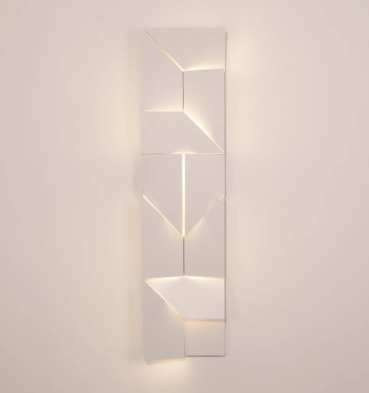 SHADOWS WALL LAMP