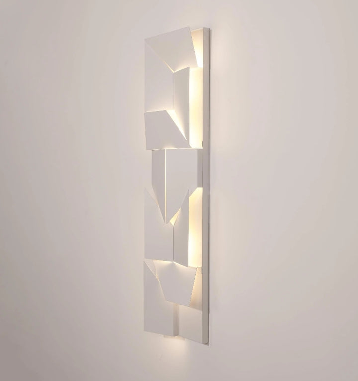 SHADOWS WALL LAMP