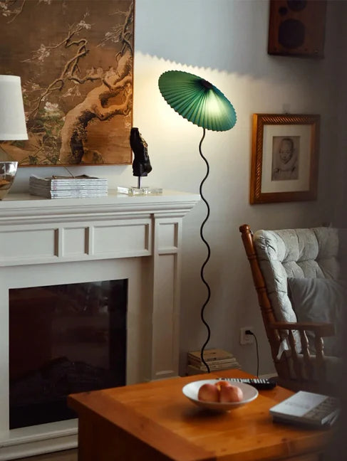 SQUIGGLE FLOOR LAMP