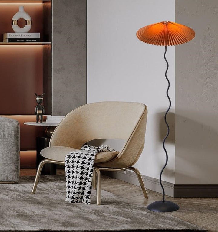 SQUIGGLE FLOOR LAMP