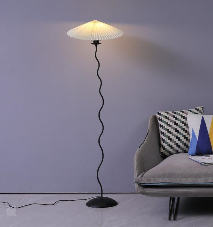 SQUIGGLE FLOOR LAMP