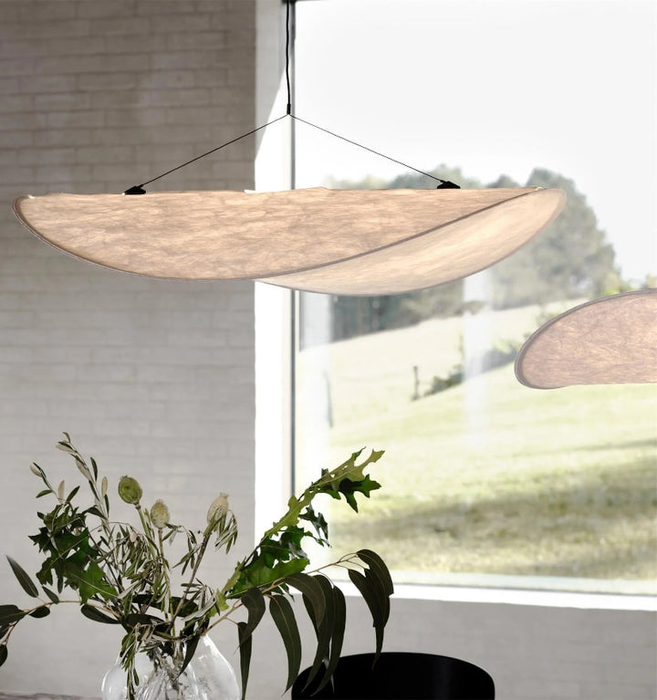 TENSE PENDANT LIGHT