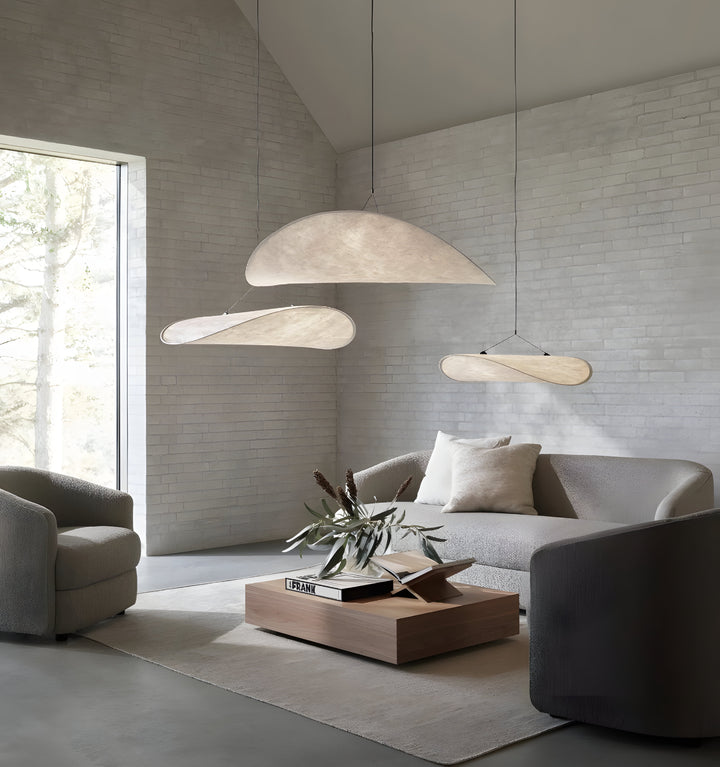 TENSE PENDANT LIGHT