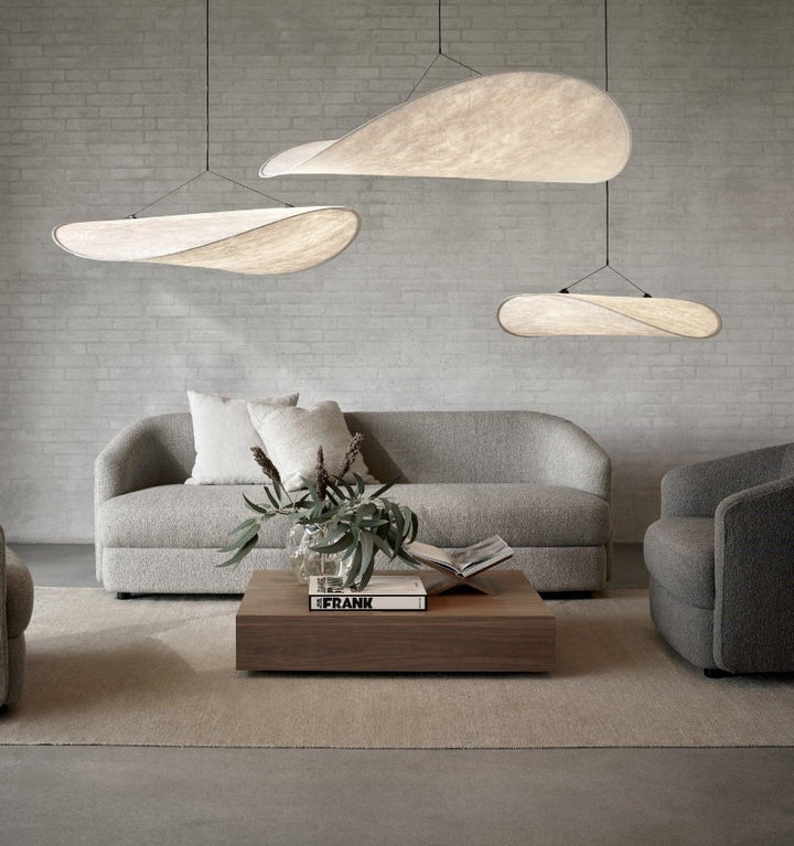 TENSE PENDANT LIGHT