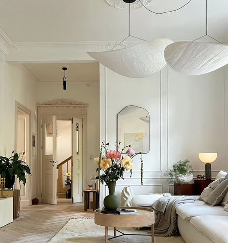 TENSE PENDANT LIGHT