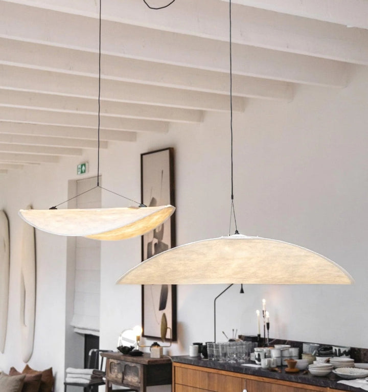 TENSE PENDANT LIGHT