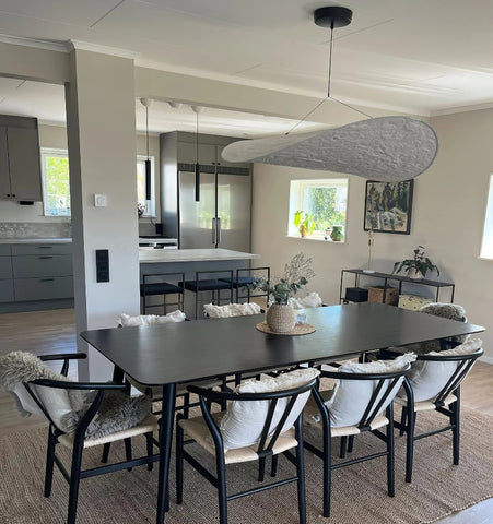 TENSE PENDANT LIGHT