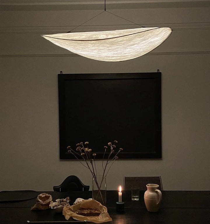 TENSE PENDANT LIGHT