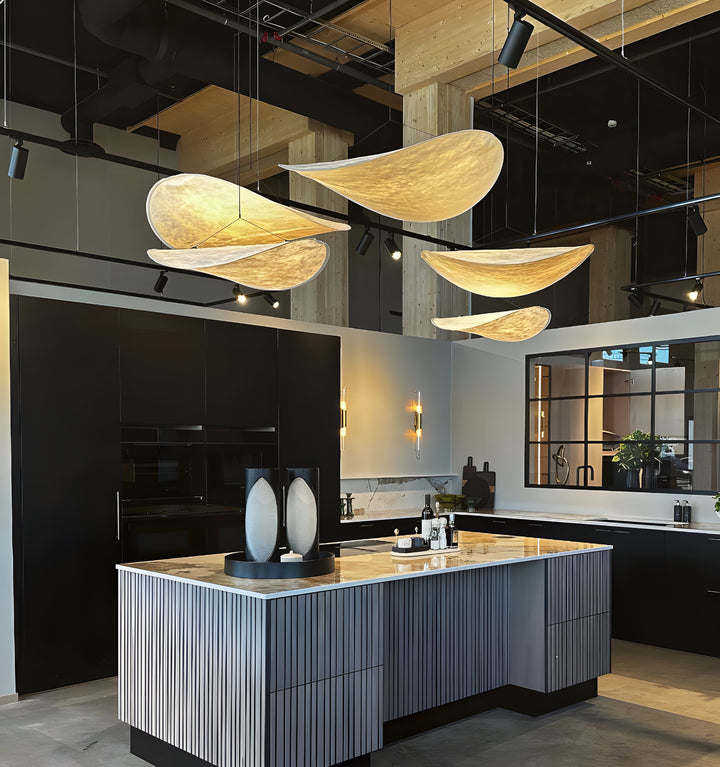 TENSE PENDANT LIGHT