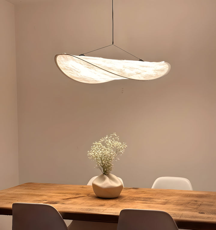 TENSE PENDANT LIGHT