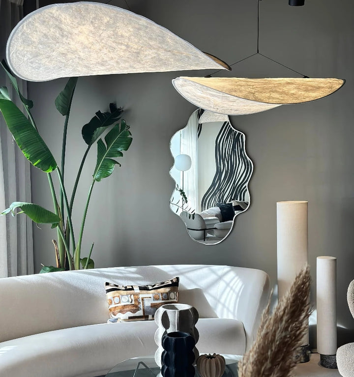 TENSE PENDANT LIGHT