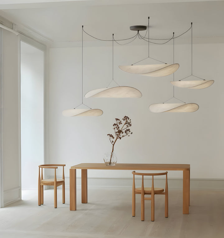 TENSE PENDANT LIGHT