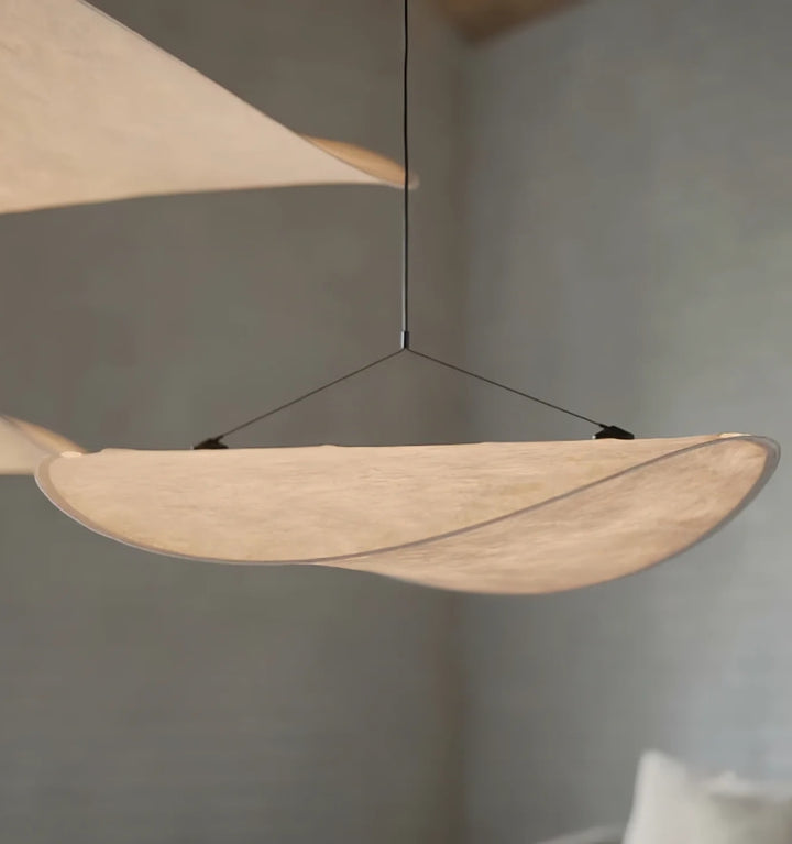 TENSE PENDANT LIGHT