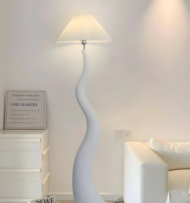 TWISTED PLEATED FLOOR LAMP