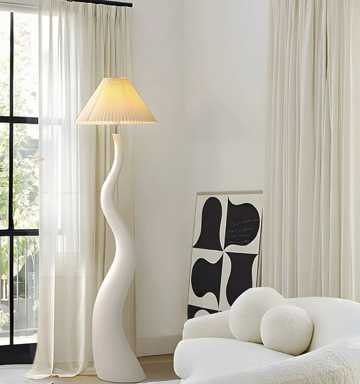 TWISTED PLEATED FLOOR LAMP