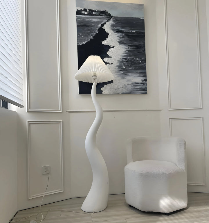 TWISTED PLEATED FLOOR LAMP