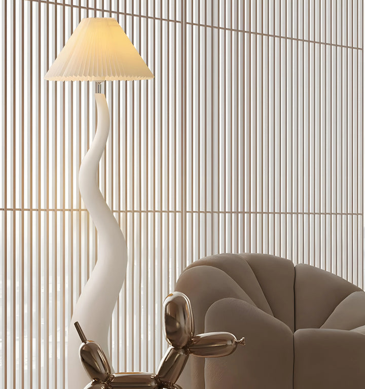 TWISTED PLEATED FLOOR LAMP