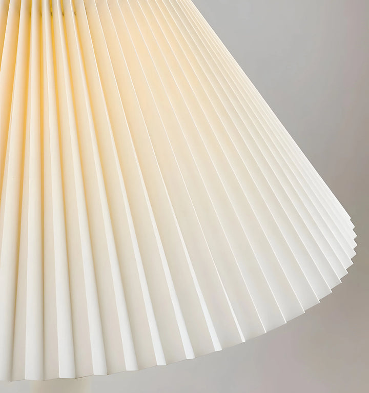 TWISTED PLEATED FLOOR LAMP