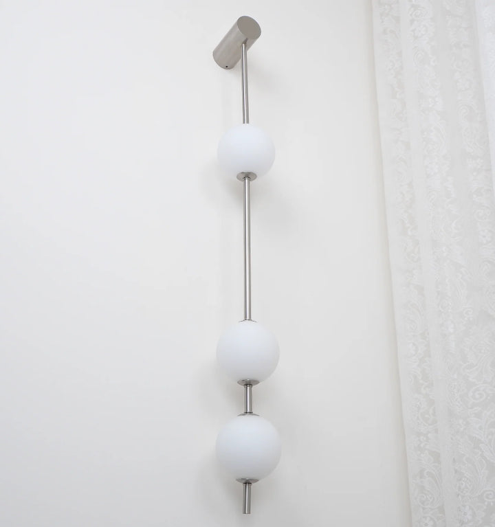 Vertical Balls Wall Lamp