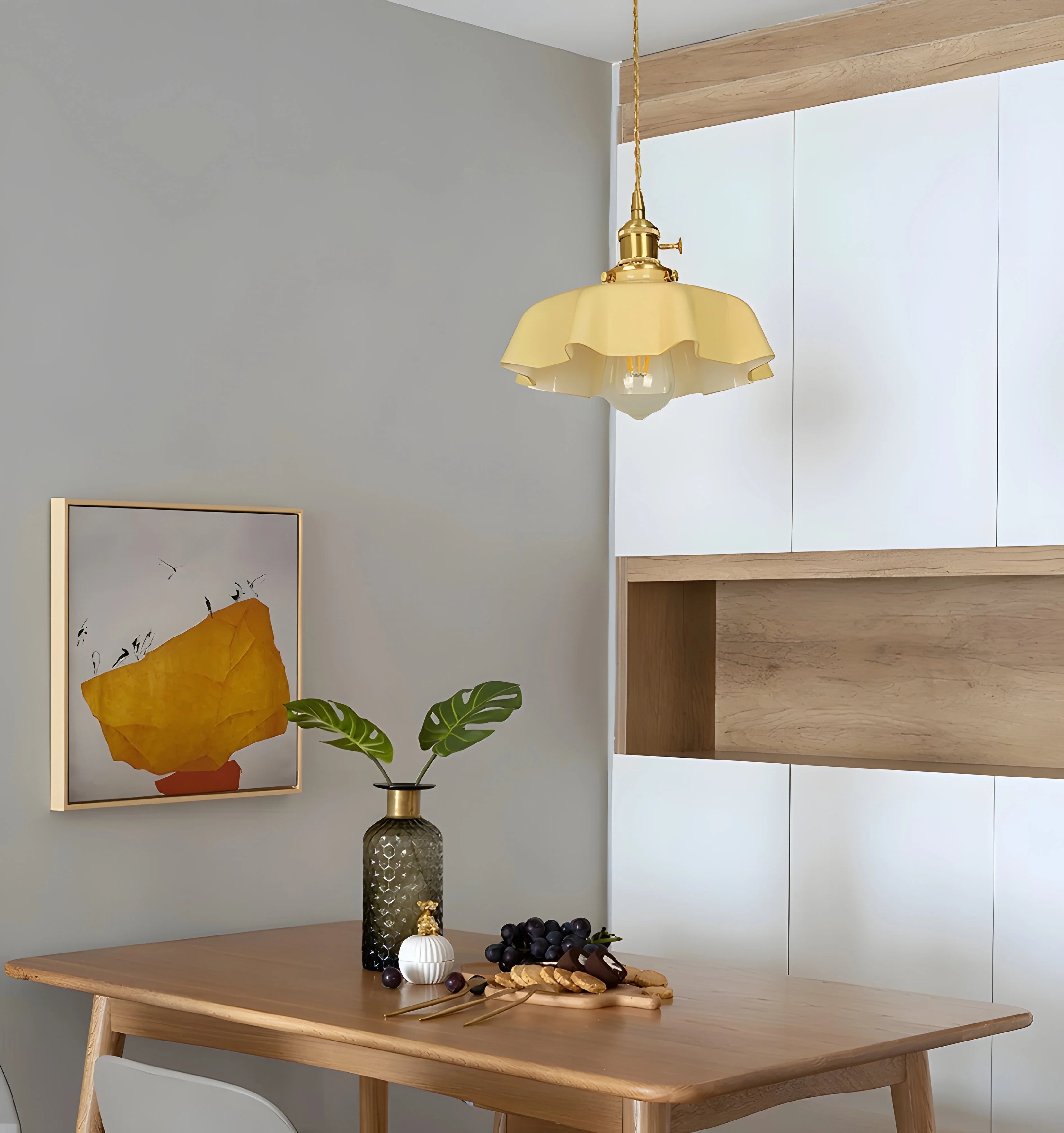 VINTAGE FLORAL PENDANT LIGHT
