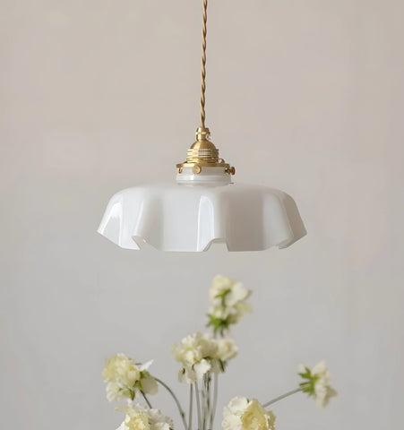 VINTAGE FLORAL PENDANT LIGHT - White