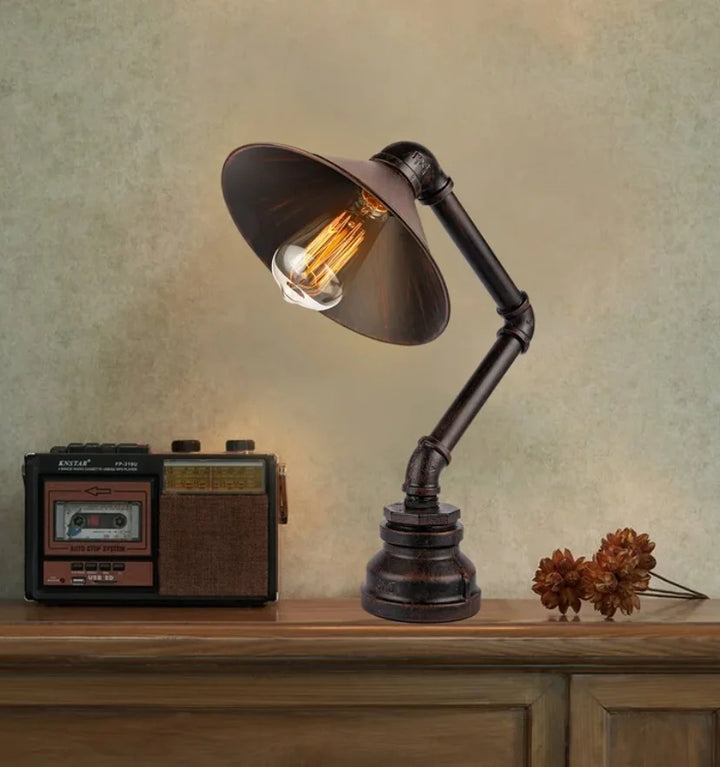 VINTAGE INDUSTRIAL PIPE TABLE LAMP