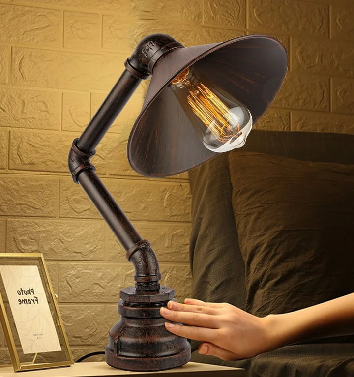 VINTAGE INDUSTRIAL PIPE TABLE LAMP