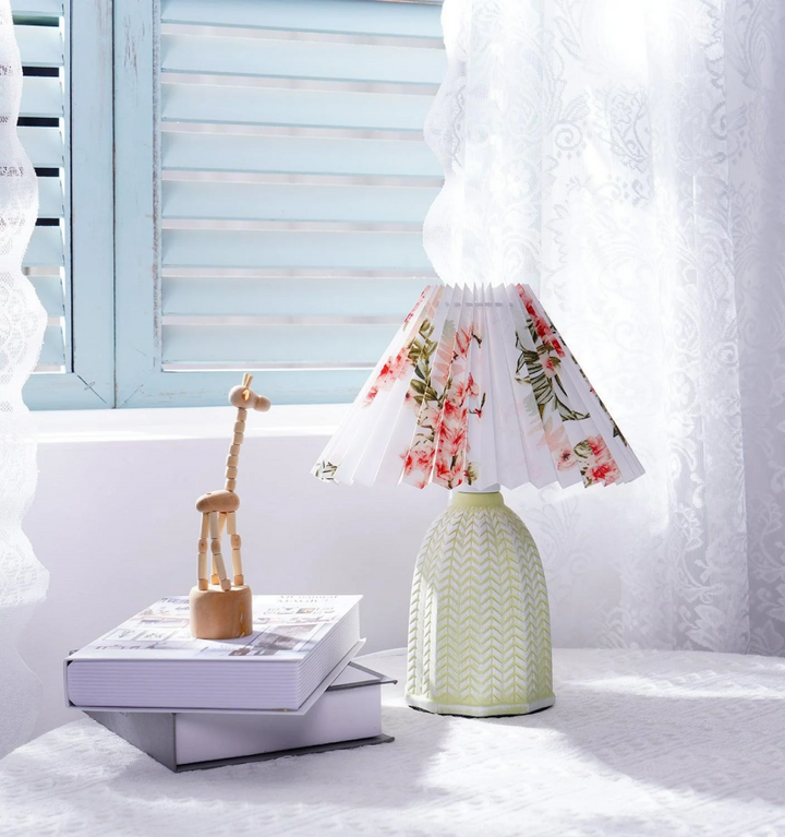 Vintage Pleated Table Lamp