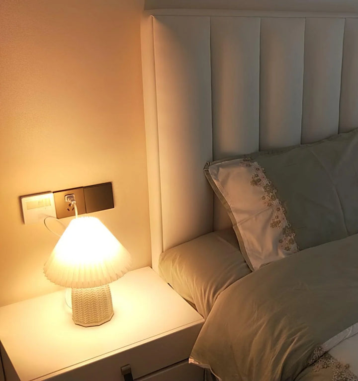 Vintage Pleated Table Lamp