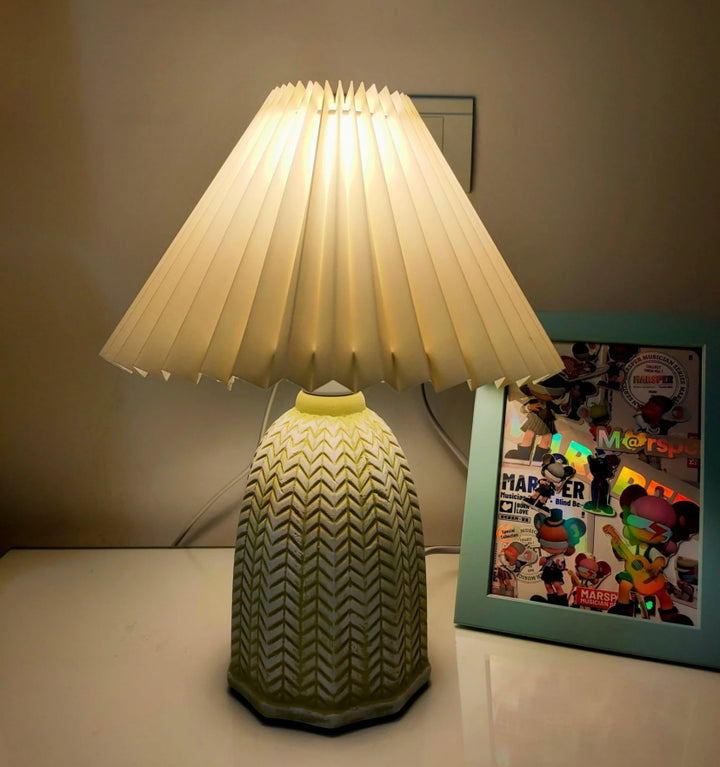 Vintage Pleated Table Lamp