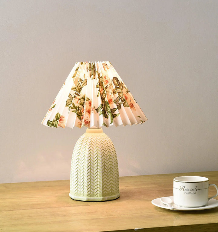 Vintage Pleated Table Lamp