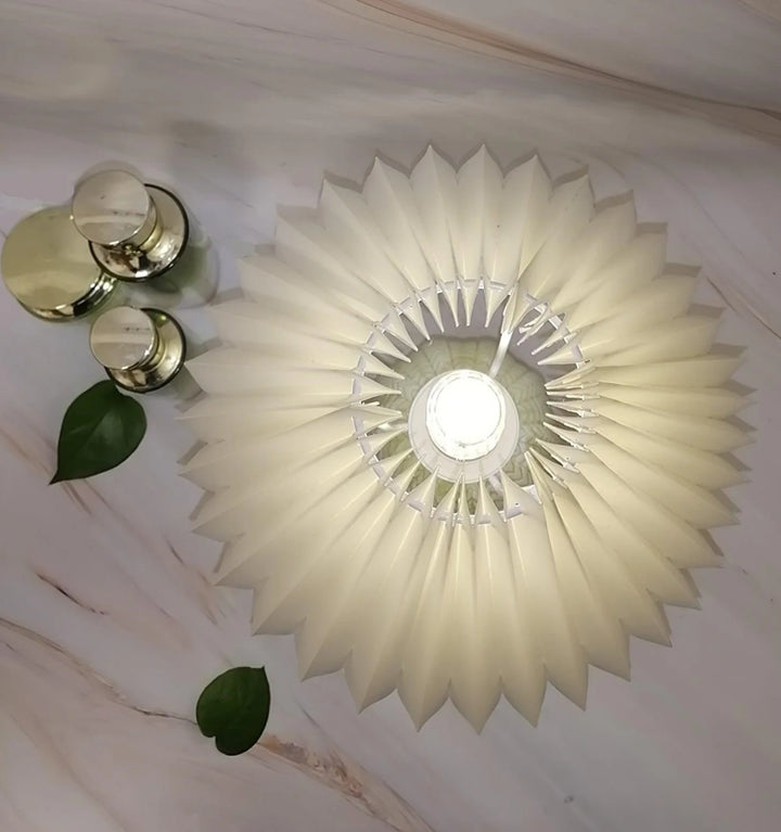 Vintage Pleated Table Lamp
