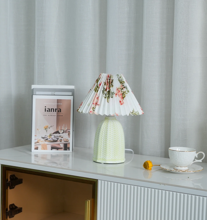 Vintage Pleated Table Lamp