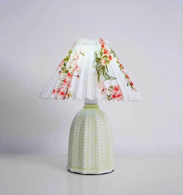 Vintage Pleated Table Lamp
