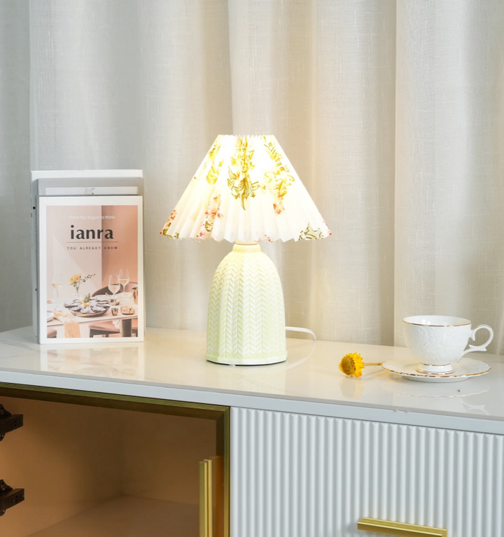 Vintage Pleated Table Lamp