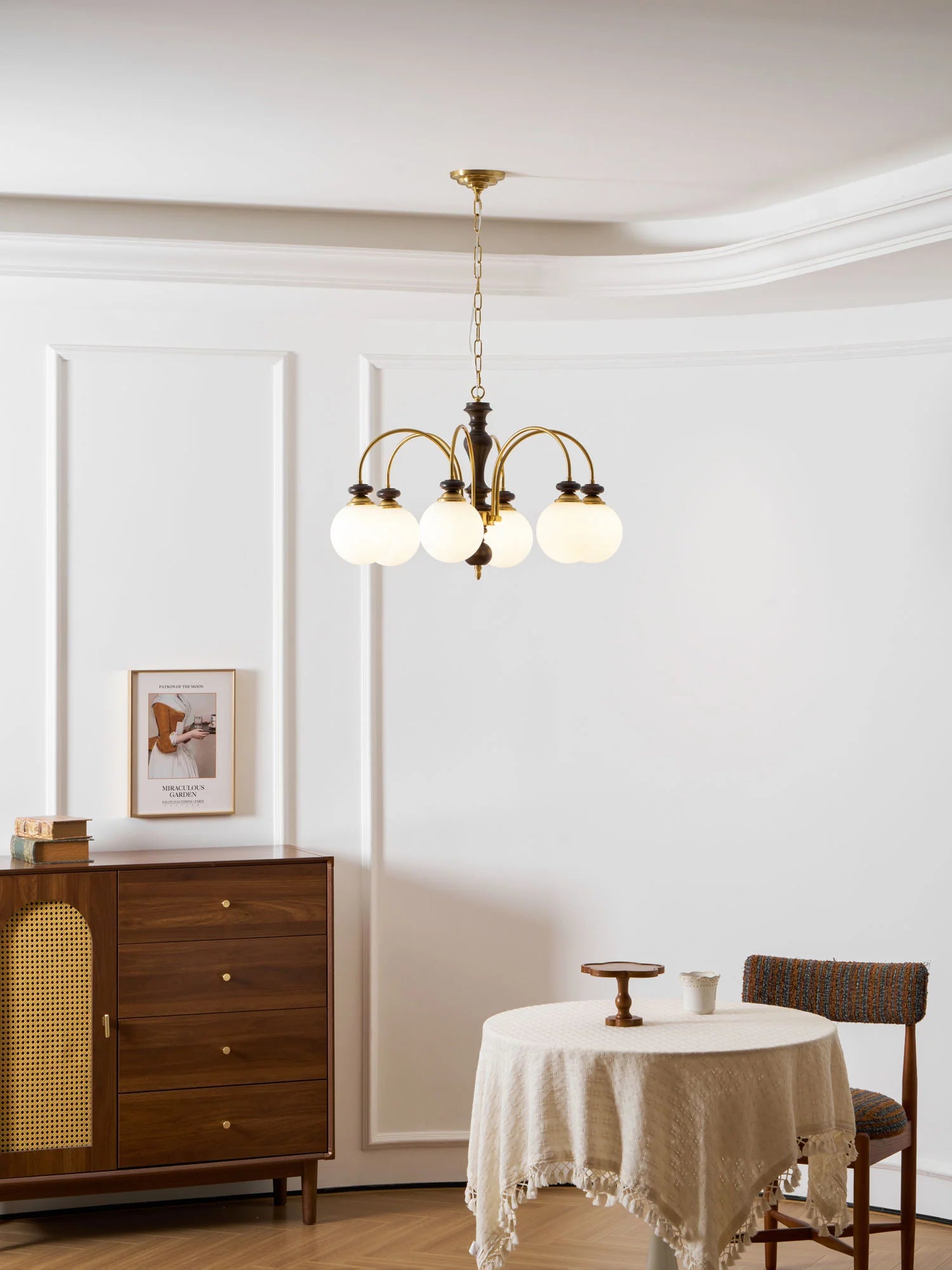 Windsor Classic Chandelier - Yiarolight