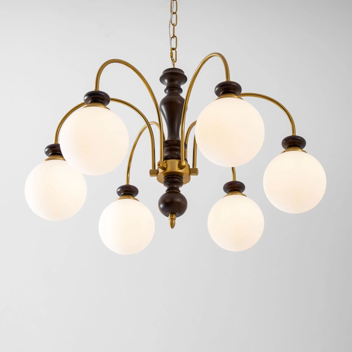 Windsor Classic Chandelier - Yiarolight