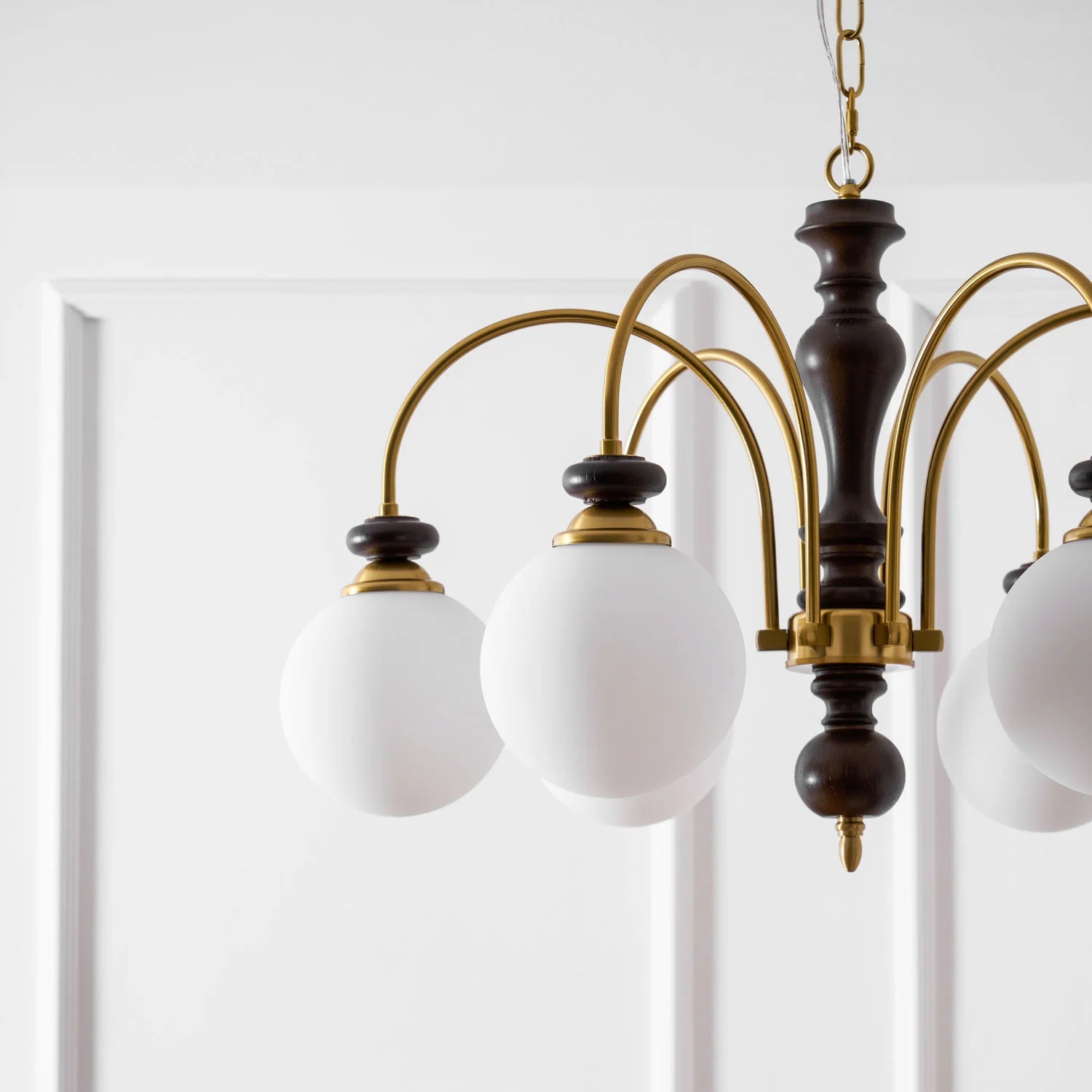 Windsor Classic Chandelier - Yiarolight